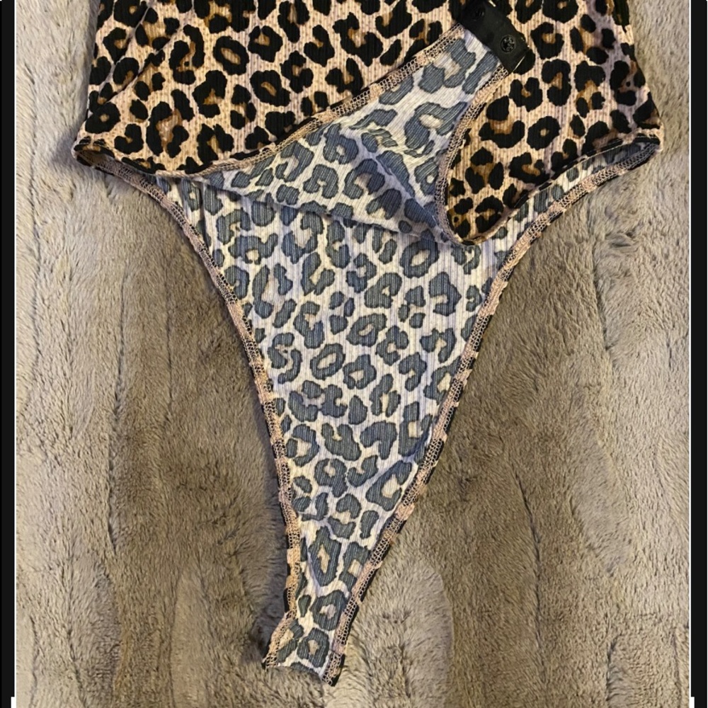 Signify -  Bodysuit - Picture 6 of 9